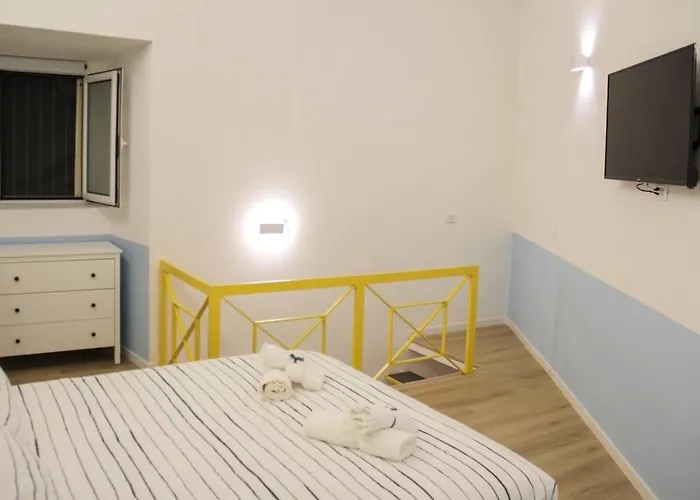Ricomincio Da 3 - La Tua Casa Nel Cuore Di Napoli